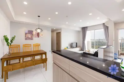 Image de Luxe 1Br Apt w / Free Pool & Gym, aéroport de transfert gratuit