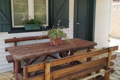 Image de Belle maison en bois avec piscine et vue magnifique