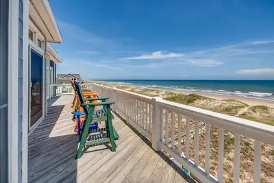 Image de Ressourcez-vous face à l'océan avec piscine, bain à remous, sauna, ascenseur, salle de jeux, promenade, etc.