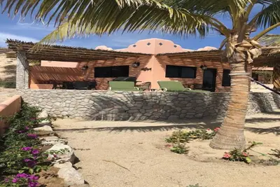 Image de studio séparé casita avec cuisine complète