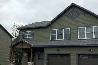 Image de Nouvelle construction 4 chambres pour 10 personnes dans la communauté souhaitable de Forest Ridge