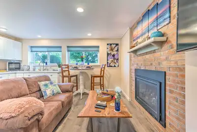 Image de Seattle Area Studio w / Fireplace-2 Mi to State Park