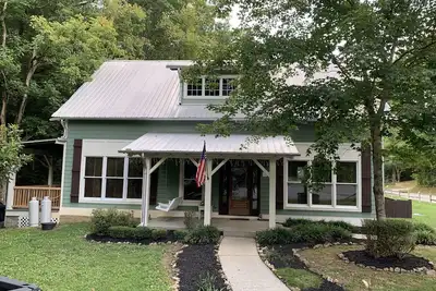 Image de Historic Creekside Cottage 1859 Leiper Fork et Franklin Tn! Aucun autre comme ça!