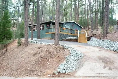 Image de Bailey's Cabin - Cabines confortables Immobilier, Llc.