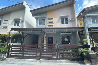 Image de Nouveau 3br maison à deux étages.