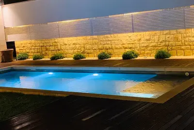 Image de White Villa - villa de luxe de 3 chambres avec piscine