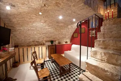 Image de La Petite Sentence, gîte au coeur d'un village médiéval