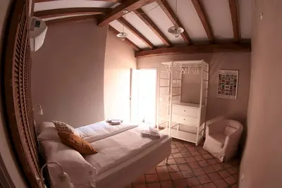 Image de casa virginia apartment la câpre se détendre dans le vélo vert en plein air
