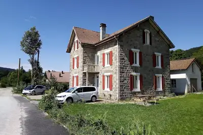 Image de Gite les Granites avec balcon à moins de 100m du lac