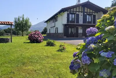Image de Karakotxeko Borda cottage au milieu de la nature