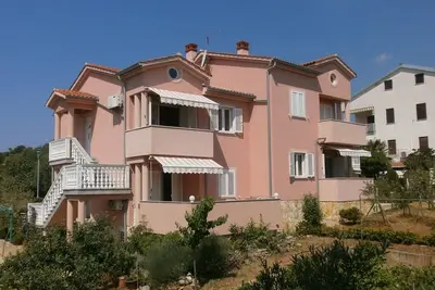 Image de Apartment Tihana with 2 bedrooms and garden view, family-friendly