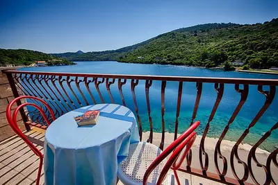 Image de Apartments Malo Lago - Appartement 1 Chambre avec Balcon et Vue sur la Mer - Grenier (Appartement 1)