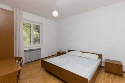 Image de Rooms Villa Bašica - Chambre Double Standard avec Vue sur la Forêt (Soba 5)