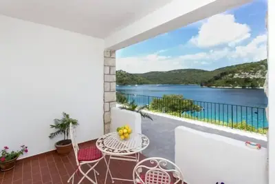 Image de Guest House Busurelo - Chambre double avec vue sur la mer (S1)