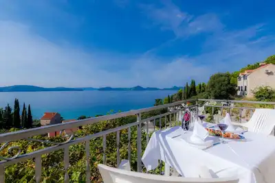 Image de Apartments Cypress Sea Cove - Studio Confort avec Balcon et Vue sur la Mer (A1)