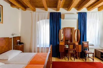 Image de Rooms Miron - Chambre Double de Luxe avec Vue sur la Piscine - R5
