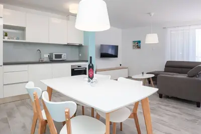 Image de Apartments Dva Galeba - Appartement 1 Chambre Avec vue Partielle sur la mer