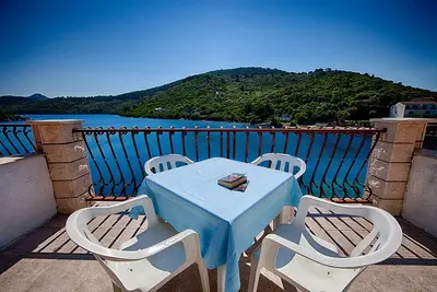 Image de Apartments Malo Lago - Appartement 1 Chambre avec 2 Balcons et Vue sur la Mer - Grenier (Appartement 2)