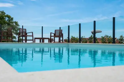 Image de Appartements Bella Vista - Appartement 2 Chambres Confort avec Balcon et Vue sur la Mer avec Piscine Commune (Apt 1)