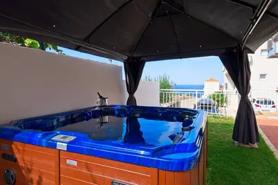 Image de Apartment Šemeš - Appartement 3 chambres avec jacuzzi et vue sur la mer