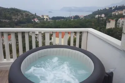 Image de Apartments Villa Dubrovnik - Appartement 3 chambres - Penthouse avec bain à remous