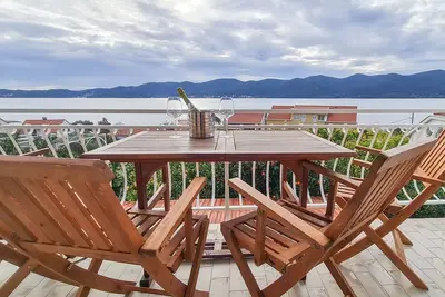 Image de Apartments Klara-Gorjana - Appartement 2 Chambres avec Balcon et Vue sur la Mer (1)