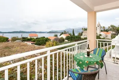 Image de Apartments Ana Lopud - Appartement 1 Chambre avec Balcon et Vue sur la Mer - 1 (1 Étage)