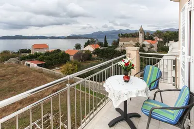 Image de Apartments Ana Lopud - Appartement 1 Chambre avec Balcon et Vue sur la Mer - 4 (2 Étages)