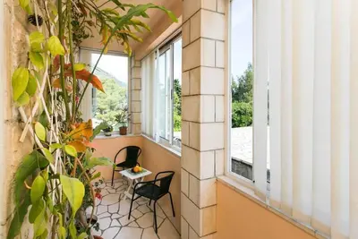 Image de Yellow Room Guesthouse - Chambre Double avec Balcon