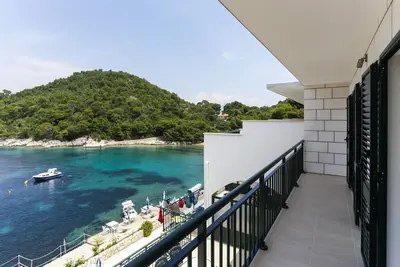 Image de Apartments Posta - Appartement 1 Chambre de Luxe avec Balcon et Vue sur la Mer - Apartman 8