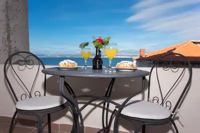 Image de Apartments Tino - Appartement 2 Chambres avec Balcon et Vue sur la Mer (A1)