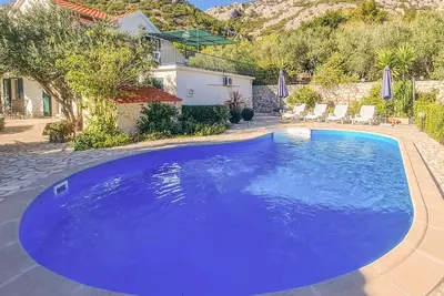 Image de Villa Klara - Maison de Vacances avec Terrasse, Piscine et Vue sur la Mer