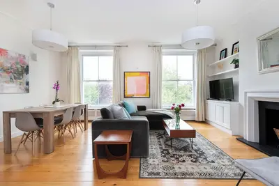 Image de Spacieux 2 lits, 2 salles de bain Bayswater appartement - quintessence Londres