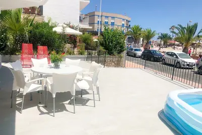 Image de PREMIÈRE Ligne Beach House