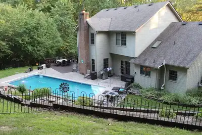 Image de Lodge familial situé dans les Hocking Hills