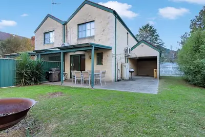 Image de Lauren's Place - Bright, Vic