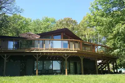 Image de Cottage de luxe au bord du lac dans la région de Haliburton