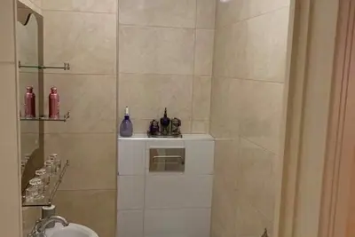 Image de Trés bel appartement de 80 m3 a hay salam, F3, tout confort Neftlix+Canal+