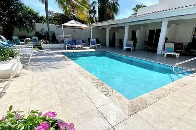 Image de Suite de luxe Palm Beach à quelques pas de la plage et de l'hôtel Marriott