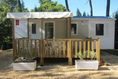 Image de Mobilhome Sauge Plus -- Camping la Pinéde en Provence