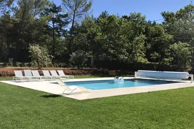 Image de Villa Régusse, propriété familiale