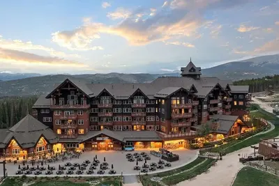 One Ski Hill Place, Rock Resort - Location de luxe de 4 chambres à coucher, pour 10 personnes. Ski-In / Out