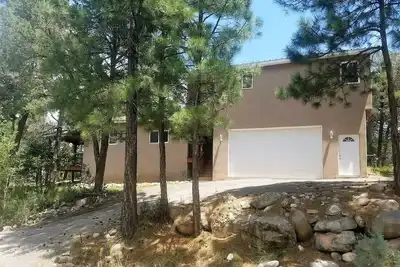 Image de Pine Mountain Retreat - Cabines confortables Immobilier, Llc.