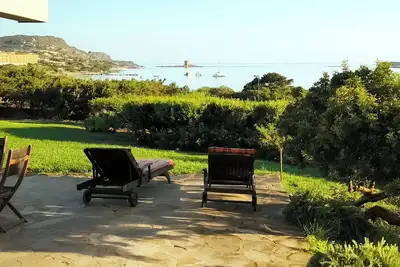 Image de Vue magnifique sur la plage de La Pelosa (10 min à pied)