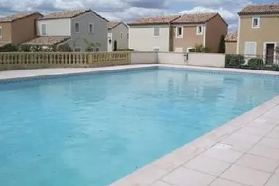 Charmante petite bastide dans résidence sécurisée avec piscine et parking