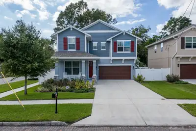 Image de Nouvelle maison de luxe! 1 mile au centre-ville de Riverwalk, Hyde Park Village et plus encore!