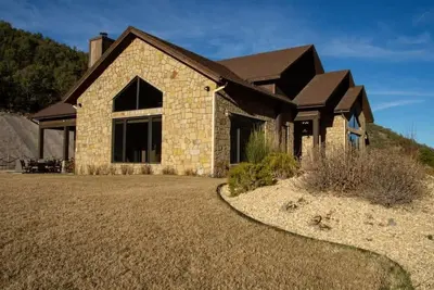 Image de Flying Bear Ranch - Immobilier confortable, Llc.
