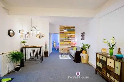 Image de Pallet House - Derrière le zoo, c'est bon!