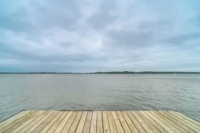 Image de Waterfront House sur Toledo Bend avec quai privé!