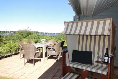 Image de Maison de vacances moderne 5 * avec sauna finlandais, bain à remous et cuisinière pour 6 pers.